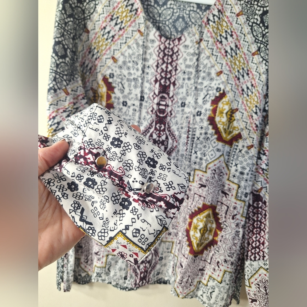 Tribal Jeans Aztec Print Tunic Blouse | V-Neck | Bohemian Style | Rayon Size M - Picture 5 of 10